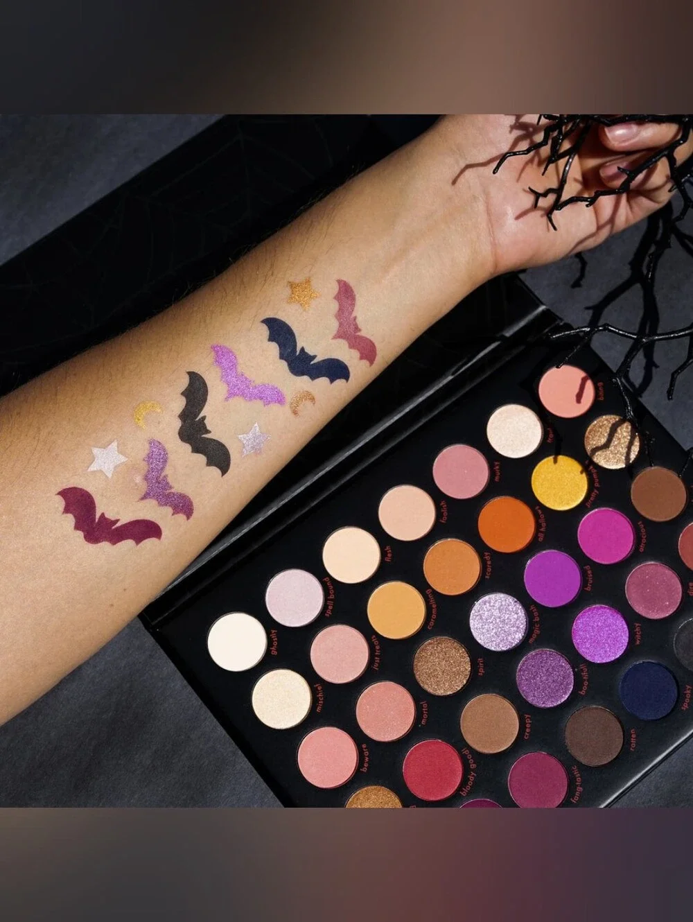 ❤️ Kara Beauty 'On the Haunt' Creative Eye Palette 35 Buttery Shades K-Beauty
